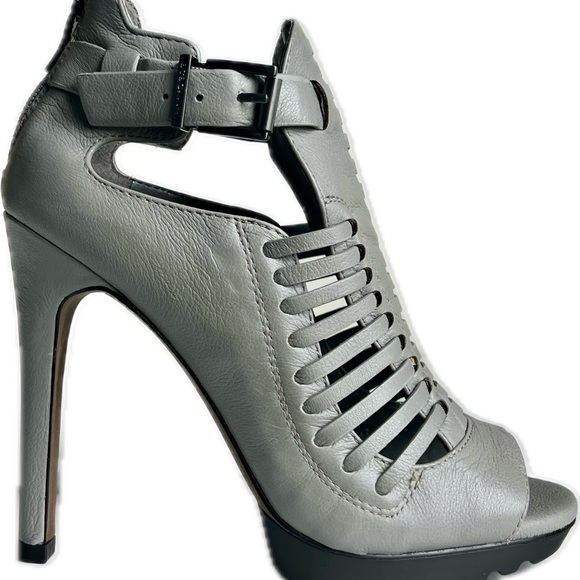 bcbgeneration BG-Kaius Heels, Size 6m - Picture 4 of 7